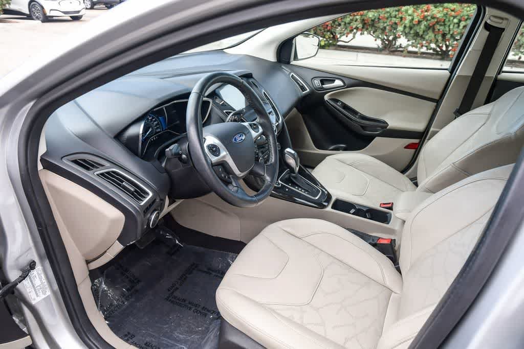 Thumbnail: 2017 Ford Focus - 16