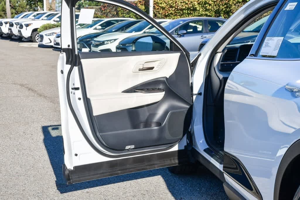 Thumbnail: 2026 Toyota Crown - 20