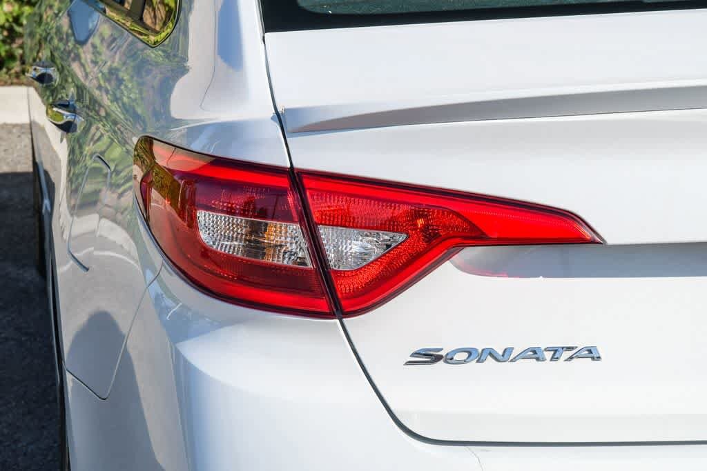 Thumbnail: 2017 Hyundai Sonata - 9