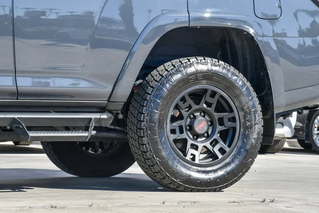 Thumbnail: 2024 Toyota 4Runner - 12