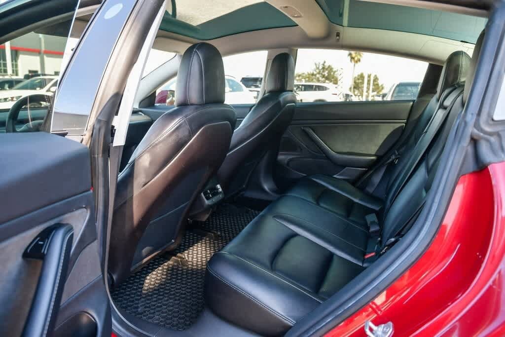 Thumbnail: 2019 Tesla Model 3 - 19