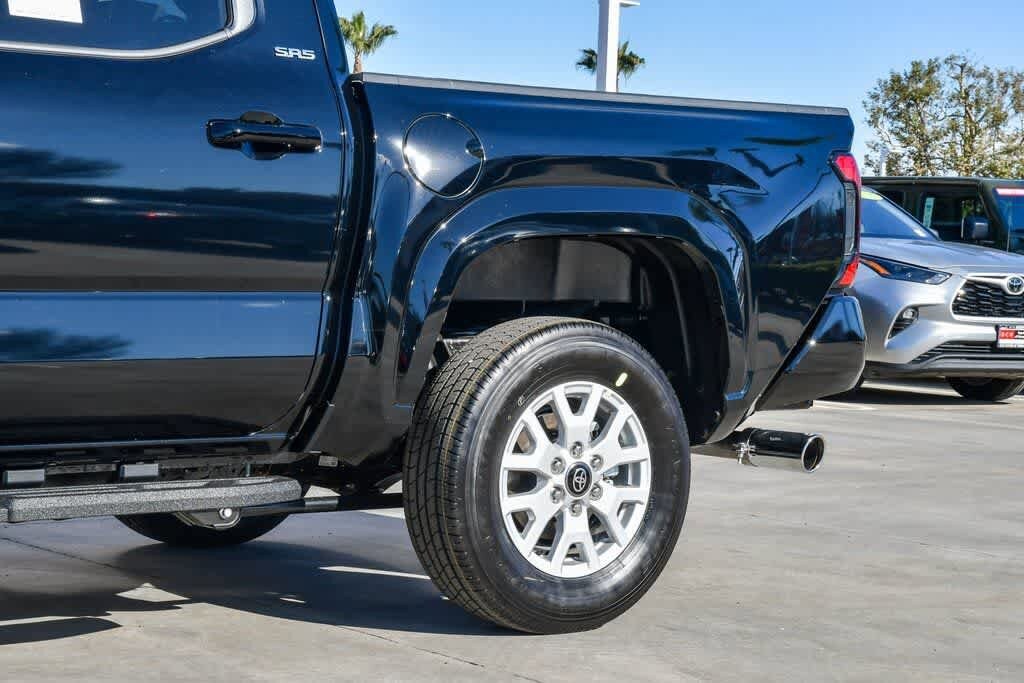 2026 Toyota Tacoma SR5 - Photo 11