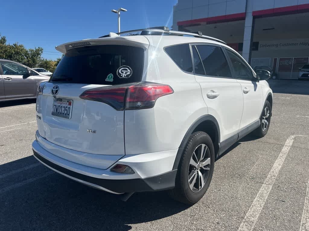 Thumbnail: 2017 Toyota RAV4 - 5