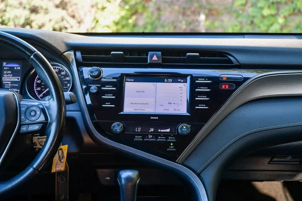 Thumbnail: 2020 Toyota Camry - 14