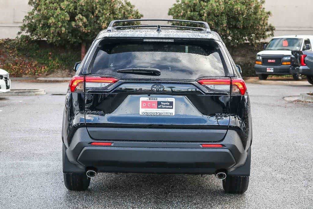 Thumbnail: 2025 Toyota RAV4 - 7