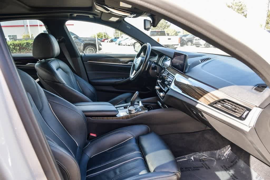 Thumbnail: 2019 BMW 5 Series - 15