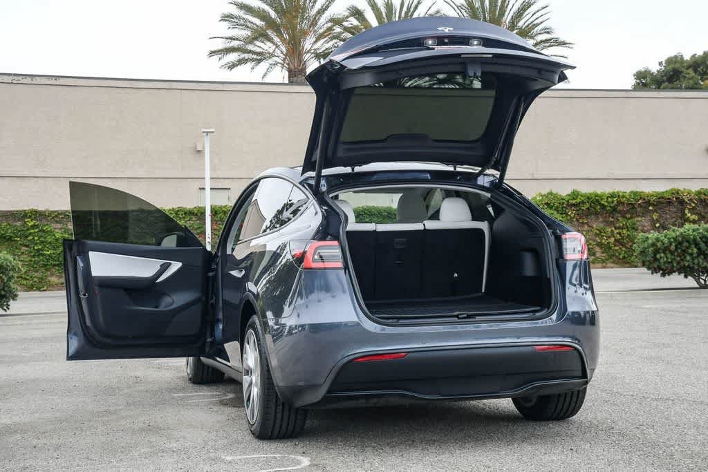 Thumbnail: 2021 Tesla Model Y - 26