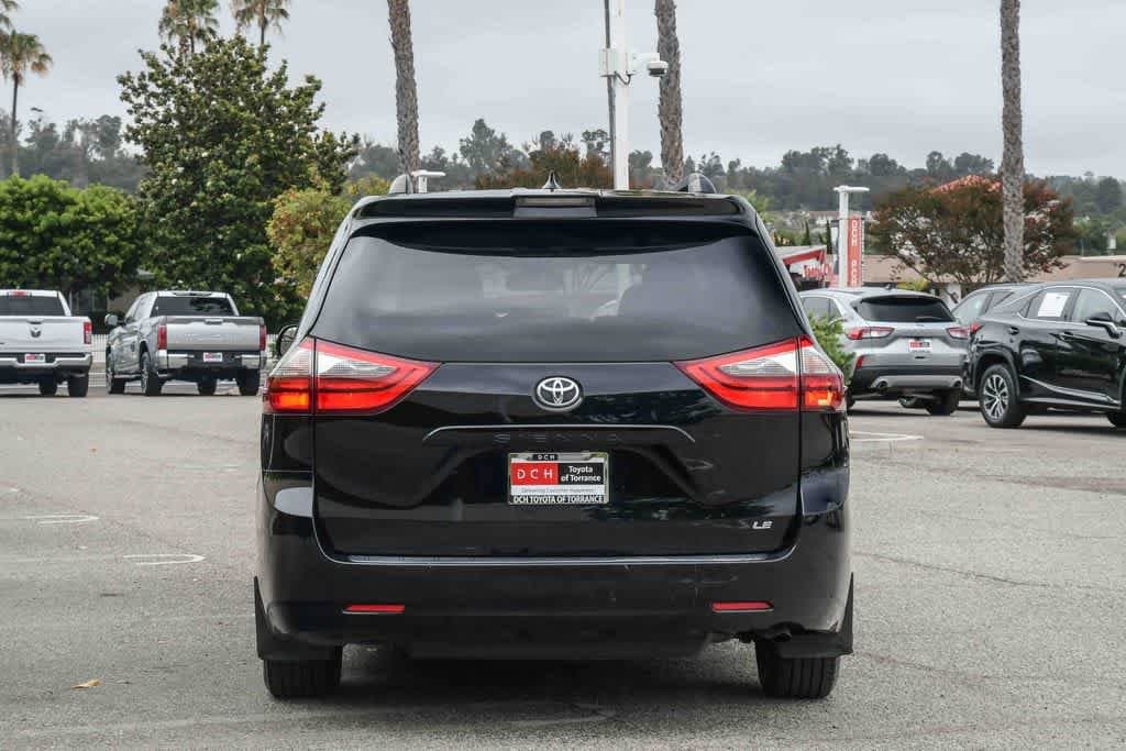 Thumbnail: 2020 Toyota Sienna - 7