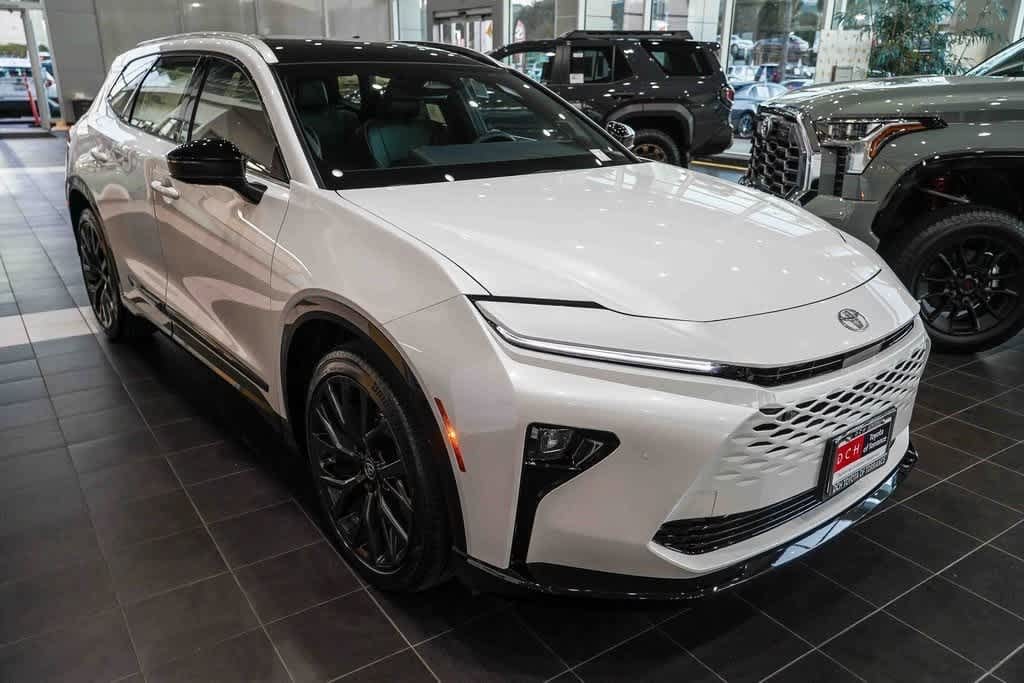 Thumbnail: 2025 Toyota Crown Signia - 5