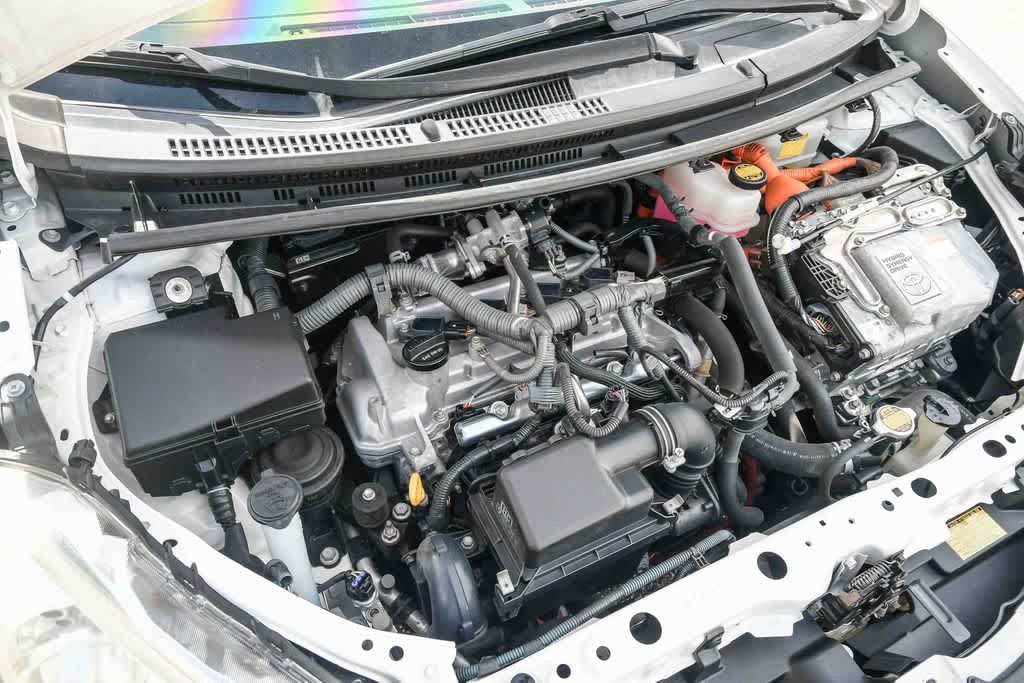 Thumbnail: 2013 Toyota Prius c - 29