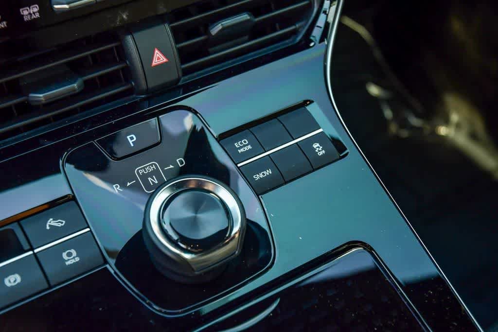 Thumbnail: 2023 Toyota bZ4X - 22