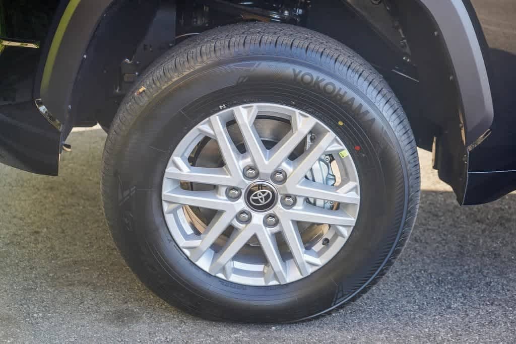 2025 Toyota Tundra SR5 10