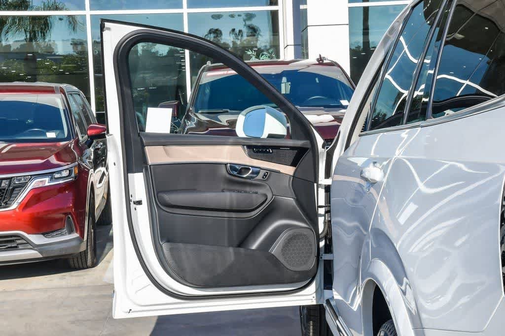 Thumbnail: 2025 Volvo XC90 - 20