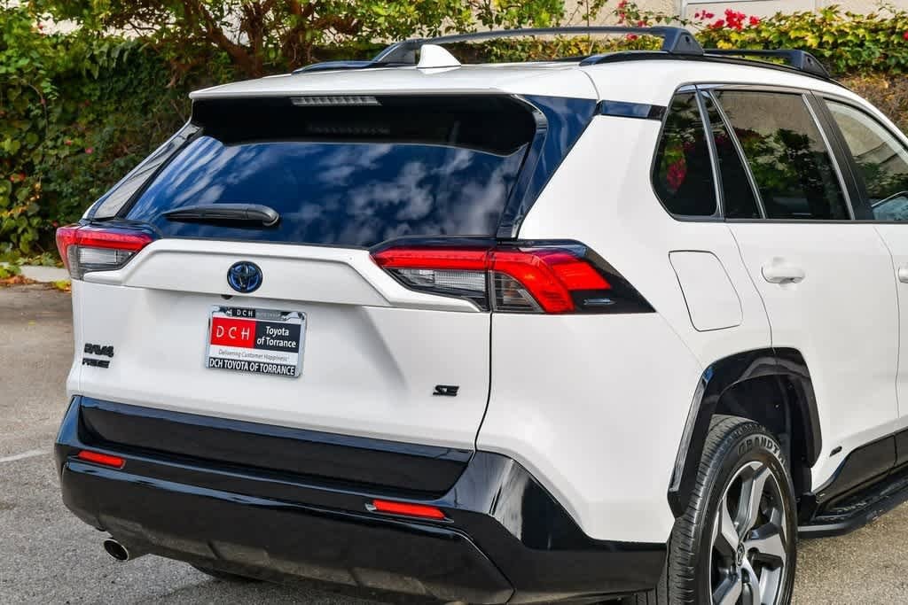 Thumbnail: 2021 Toyota RAV4 - 9