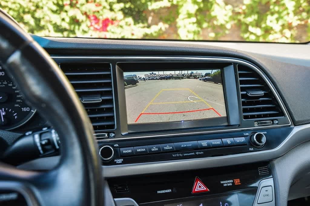 Thumbnail: 2017 Hyundai Elantra - 24