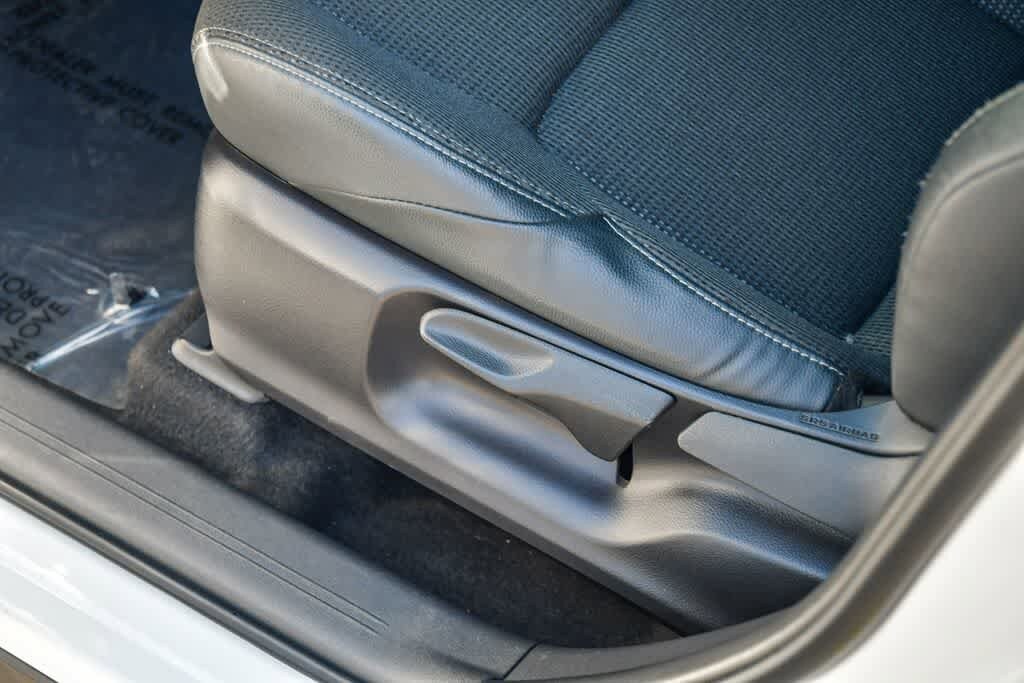 Thumbnail: 2023 Toyota bZ4X - 20