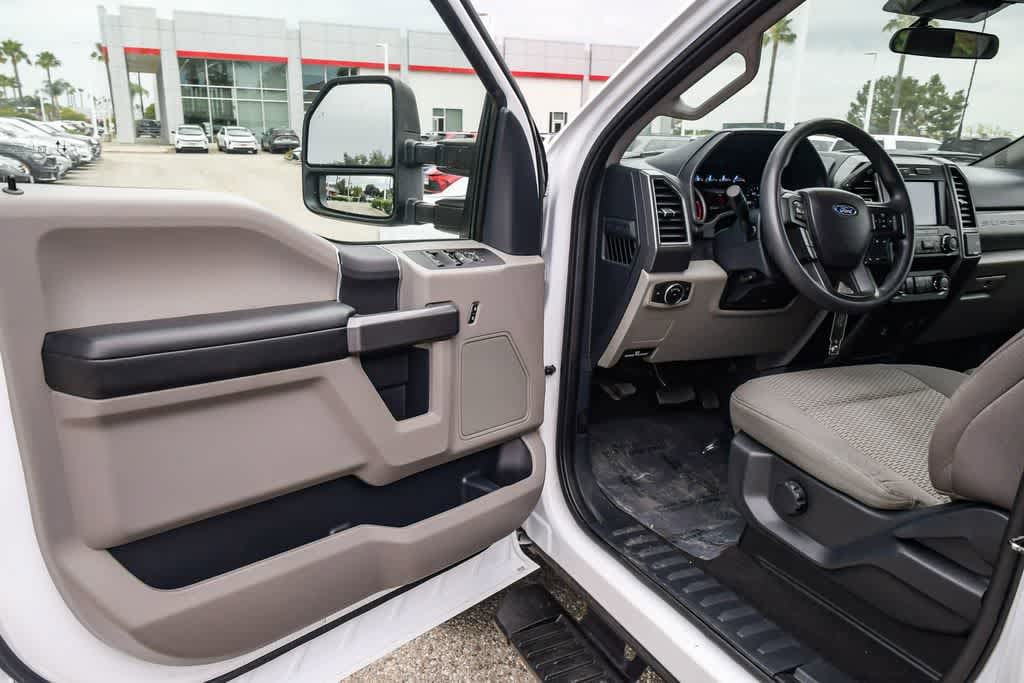 Thumbnail: 2022 Ford Econoline - 29