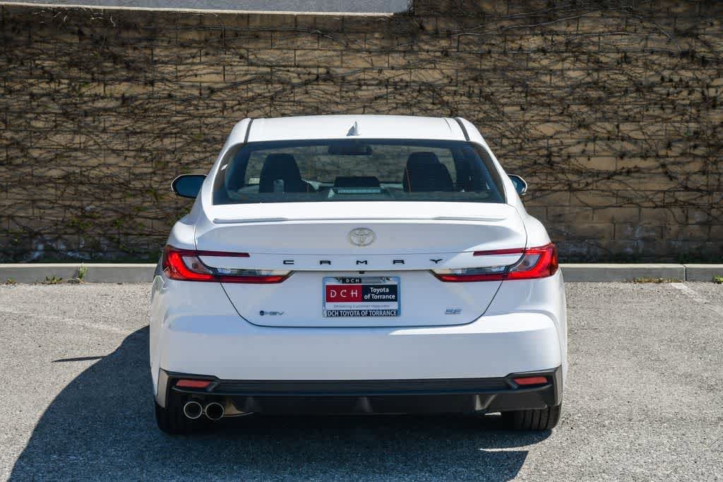 2025 Toyota Camry SE photo 6