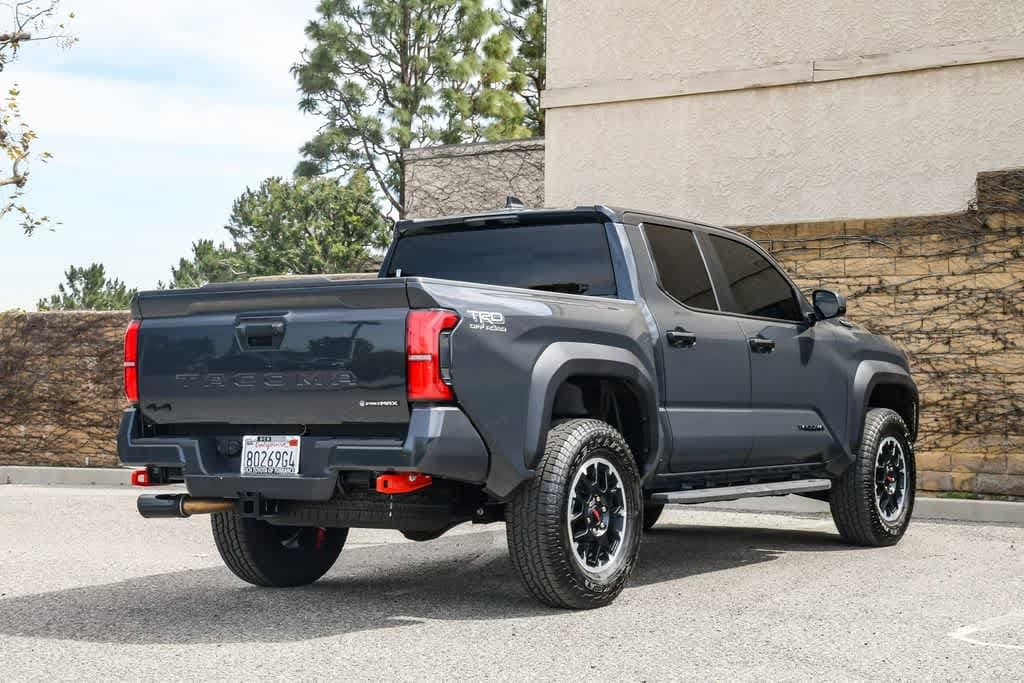 2025 Toyota Tacoma Hybrid TRD Off Road photo 6