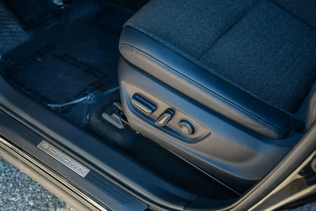 Thumbnail: 2023 Toyota Crown - 25