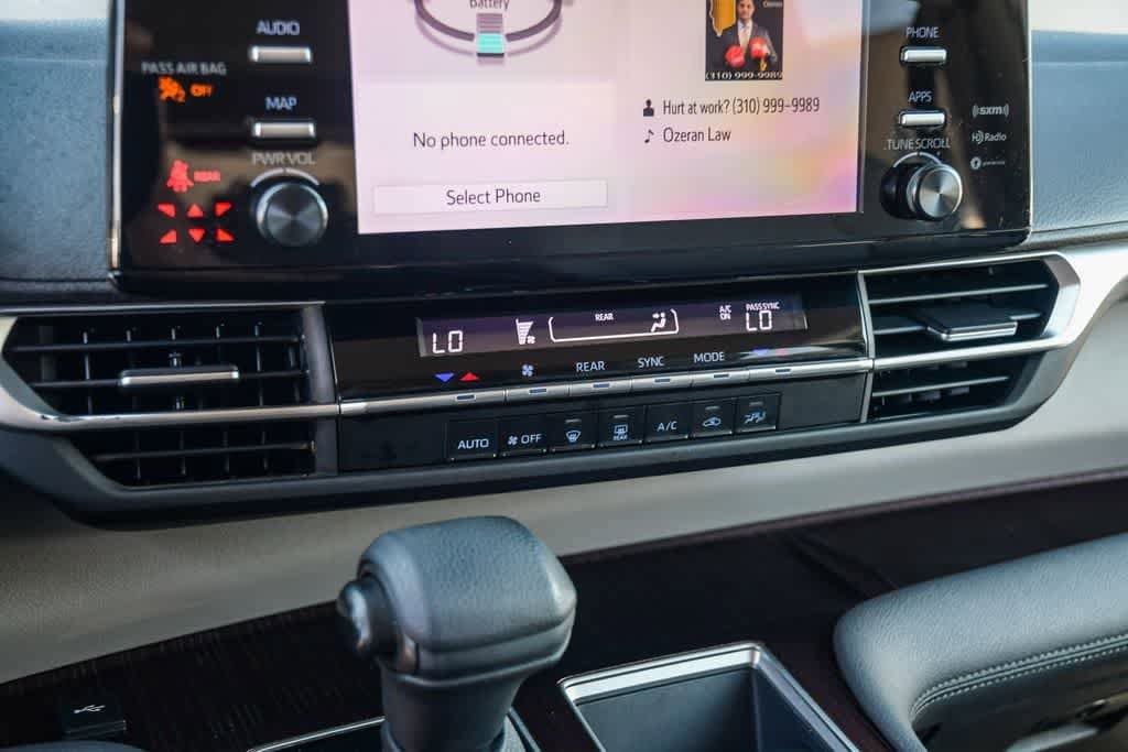 Thumbnail: 2024 Toyota Sienna - 21