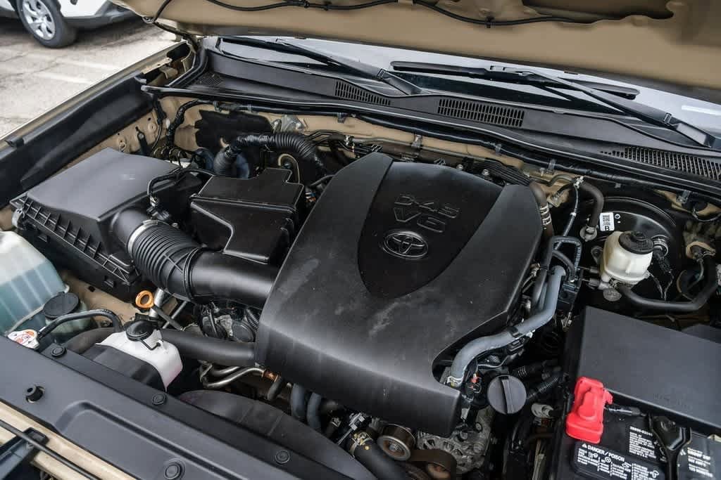 Thumbnail: 2019 Toyota Tacoma - 35