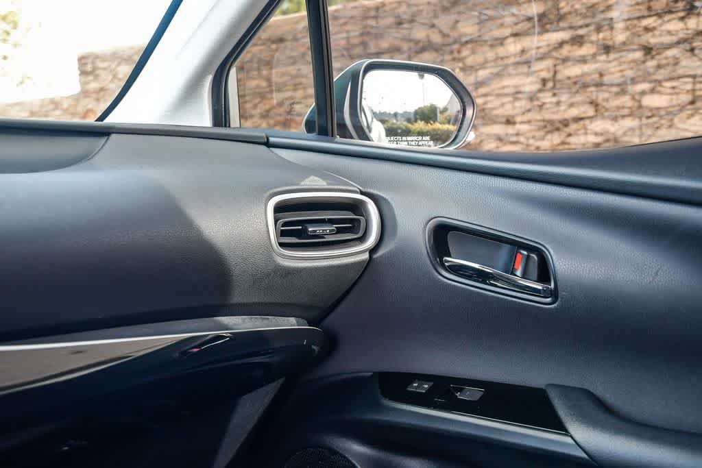 Thumbnail: 2022 Toyota Prius Prime - 25