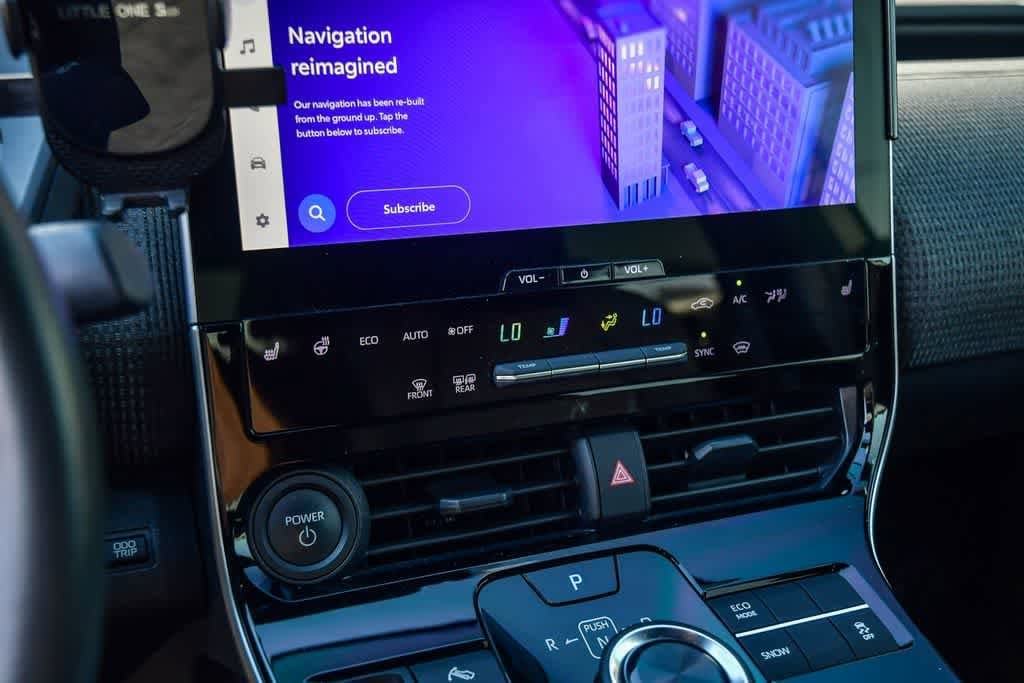 Thumbnail: 2023 Toyota bZ4X - 23