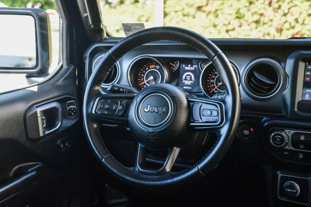 Thumbnail: 2022 Jeep Wrangler - 14
