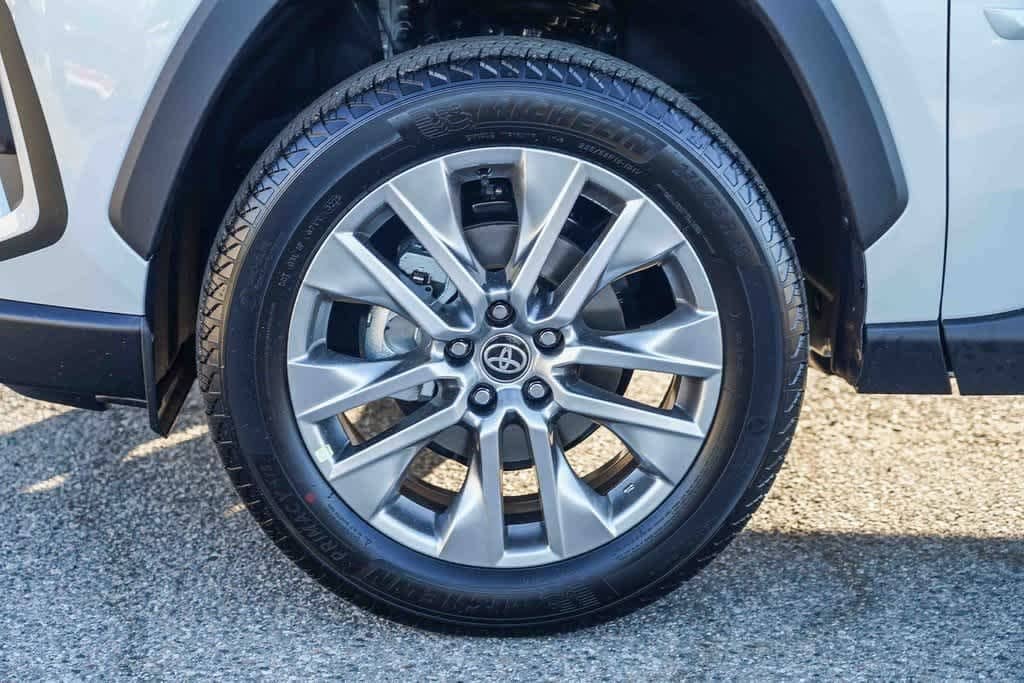 Thumbnail: 2025 Toyota RAV4 - 10