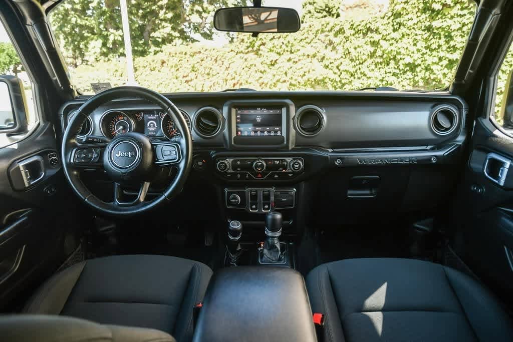 Thumbnail: 2022 Jeep Wrangler - 16