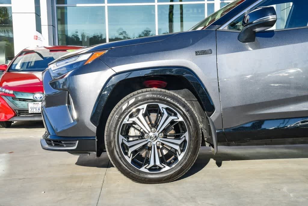 Thumbnail: 2022 Toyota RAV4 - 10