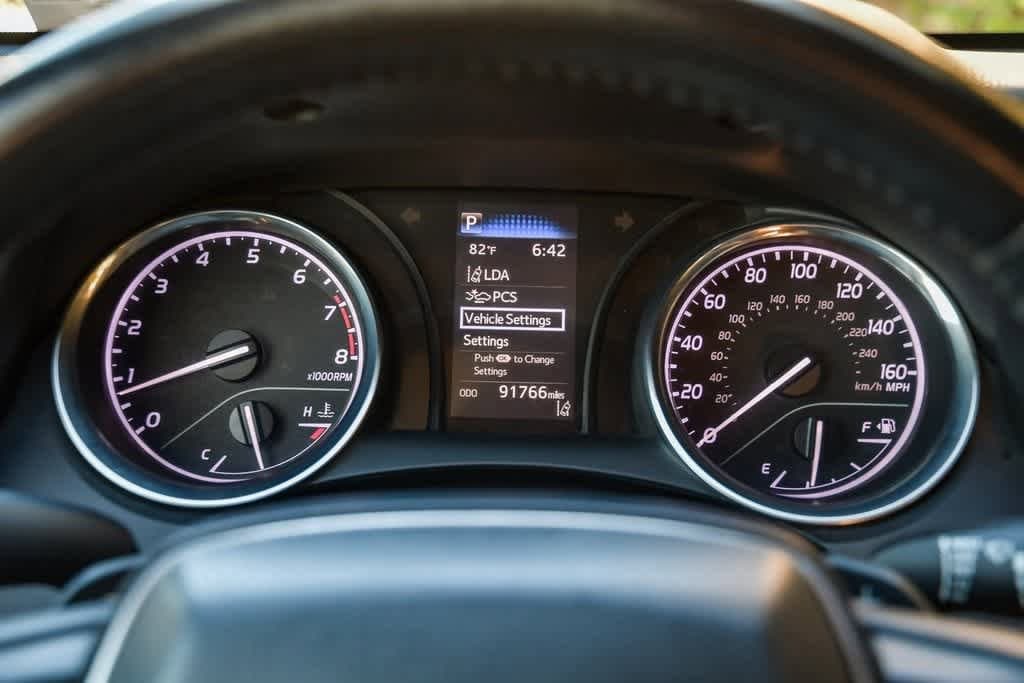 Thumbnail: 2020 Toyota Camry - 24