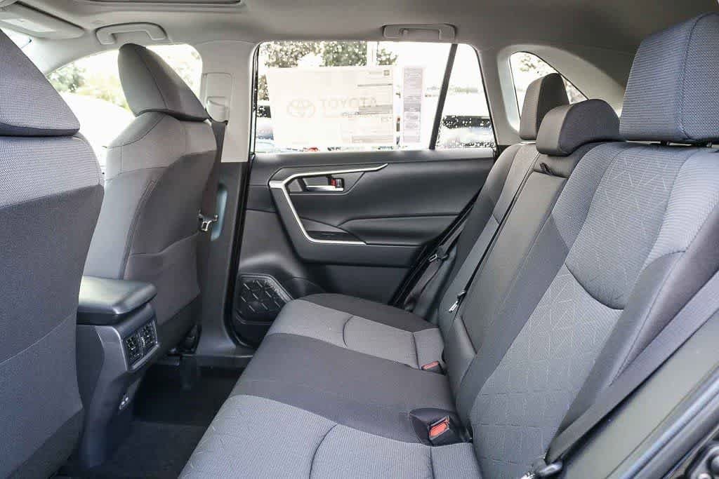 Thumbnail: 2025 Toyota RAV4 - 18