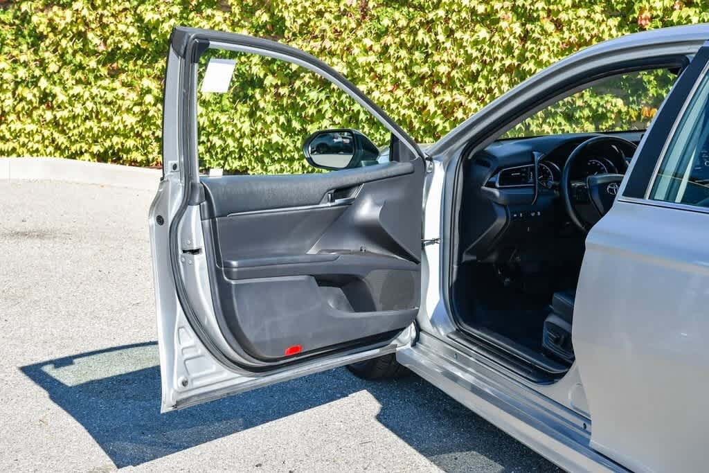 Thumbnail: 2021 Toyota Camry - 20