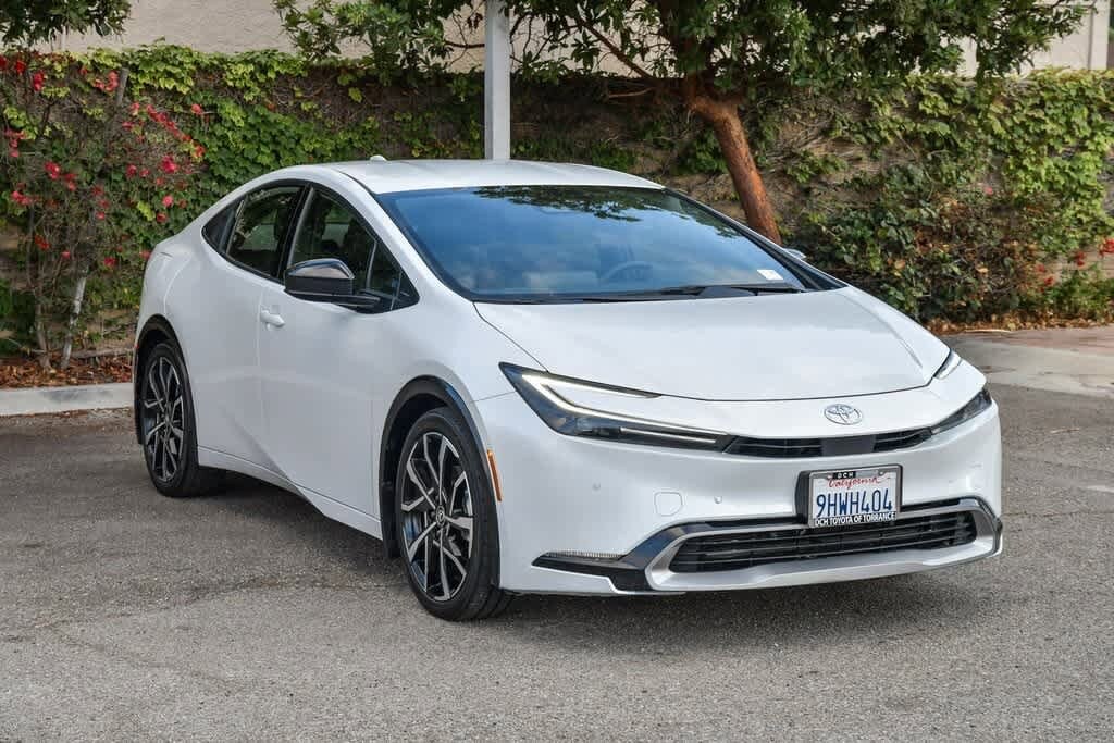 2023 Toyota Prius Prime XSE photo 3