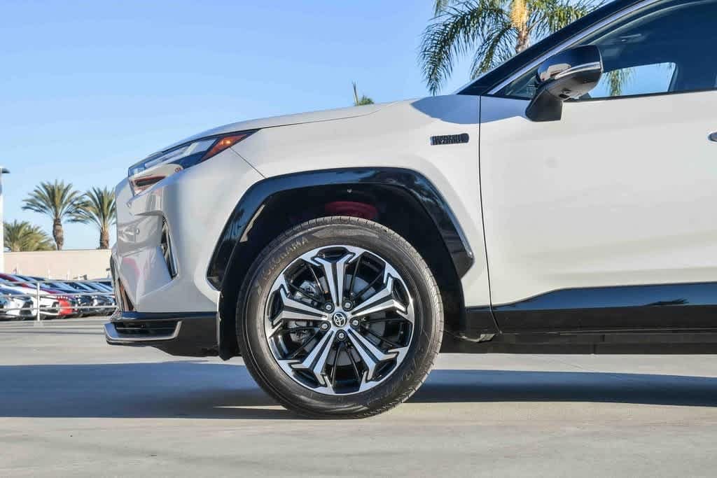 Thumbnail: 2024 Toyota RAV4 - 10