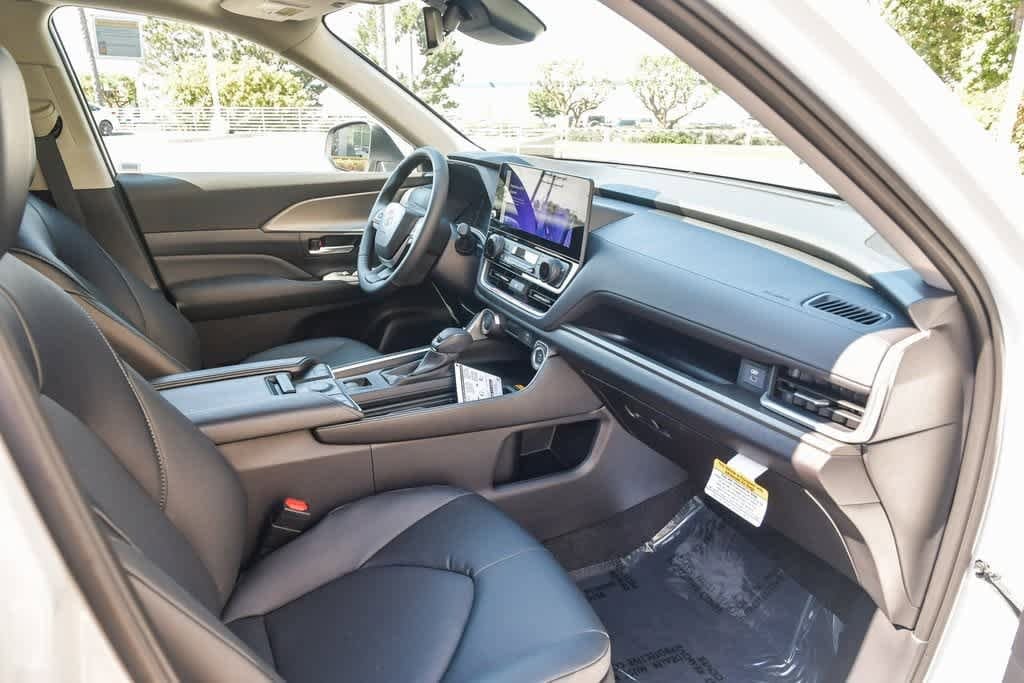 2025 Toyota Grand Highlander XLE 15