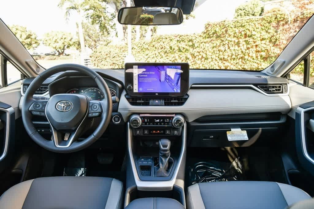 Thumbnail: 2025 Toyota RAV4 - 14