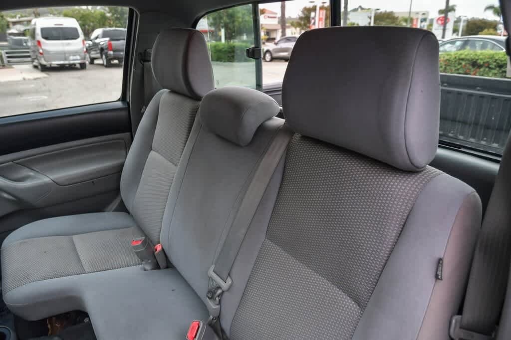 2012 Toyota Tacoma Base 24