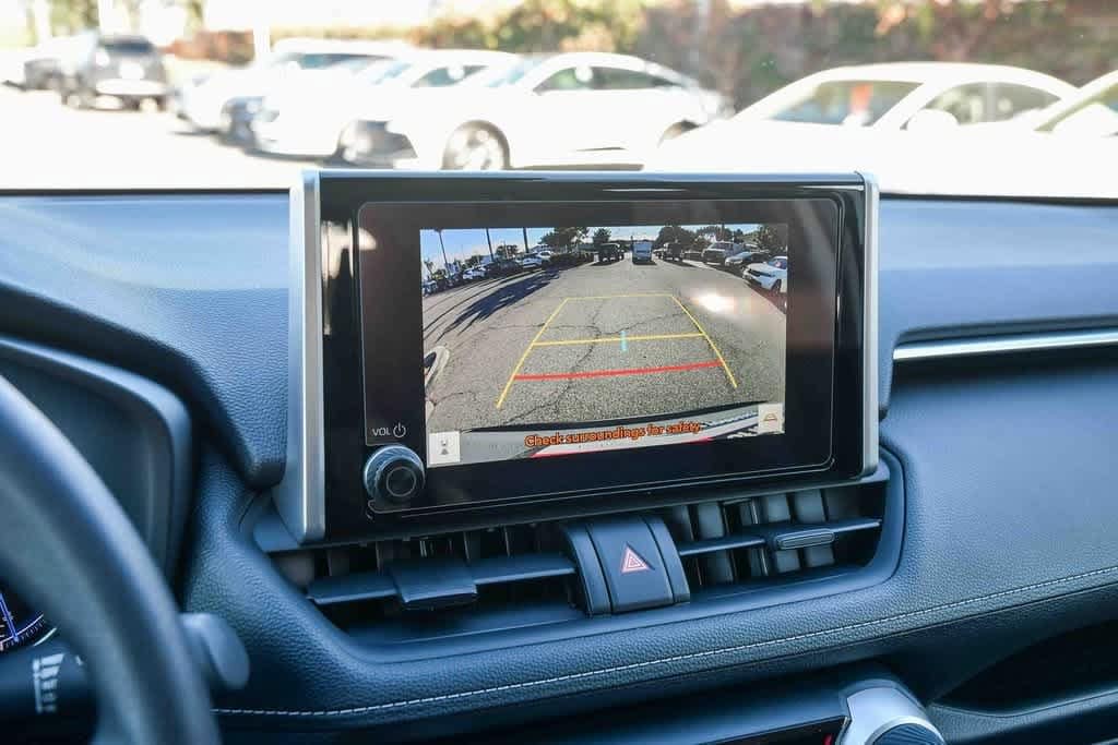 Thumbnail: 2025 Toyota RAV4 - 25