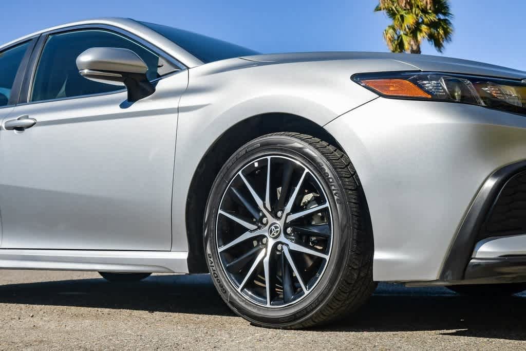 Thumbnail: 2021 Toyota Camry - 11
