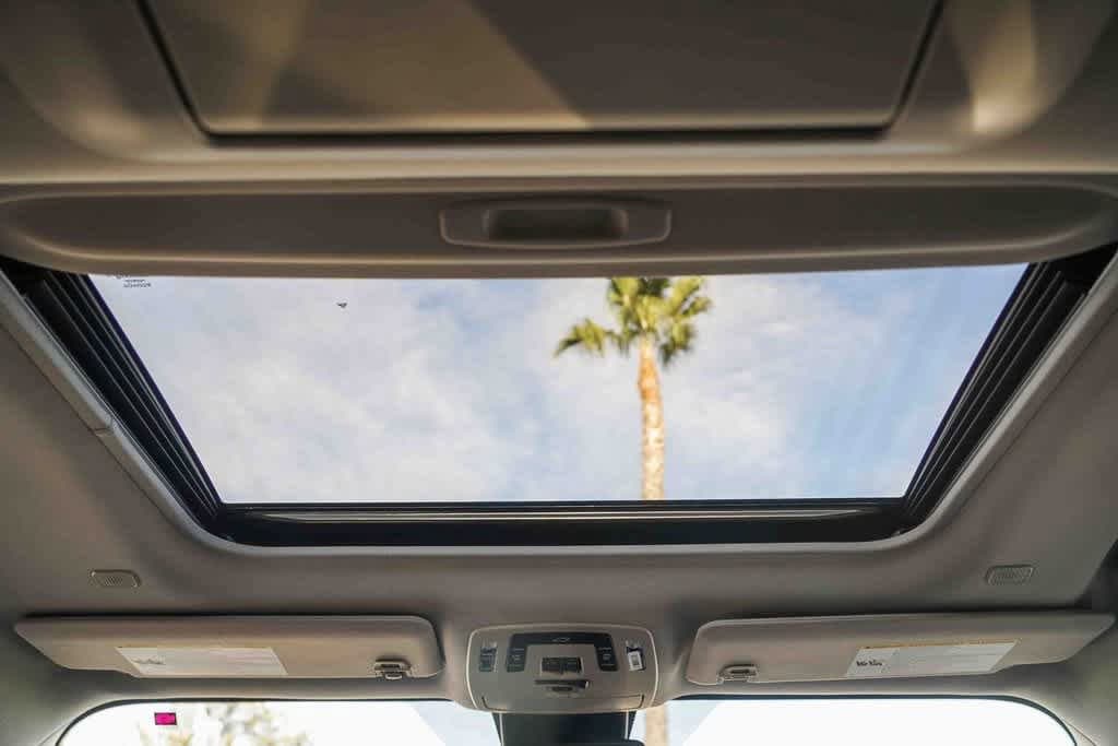 Thumbnail: 2026 Toyota Sienna - 16