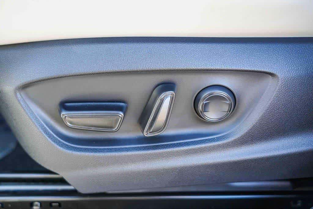 Thumbnail: 2026 Toyota Crown - 22