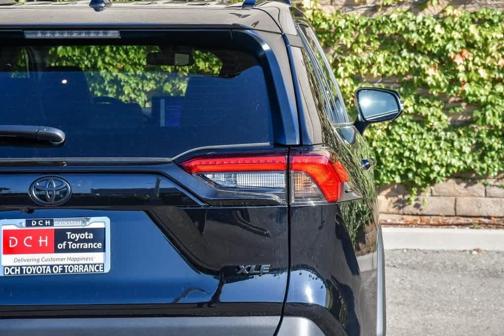 Thumbnail: 2025 Toyota RAV4 - 9