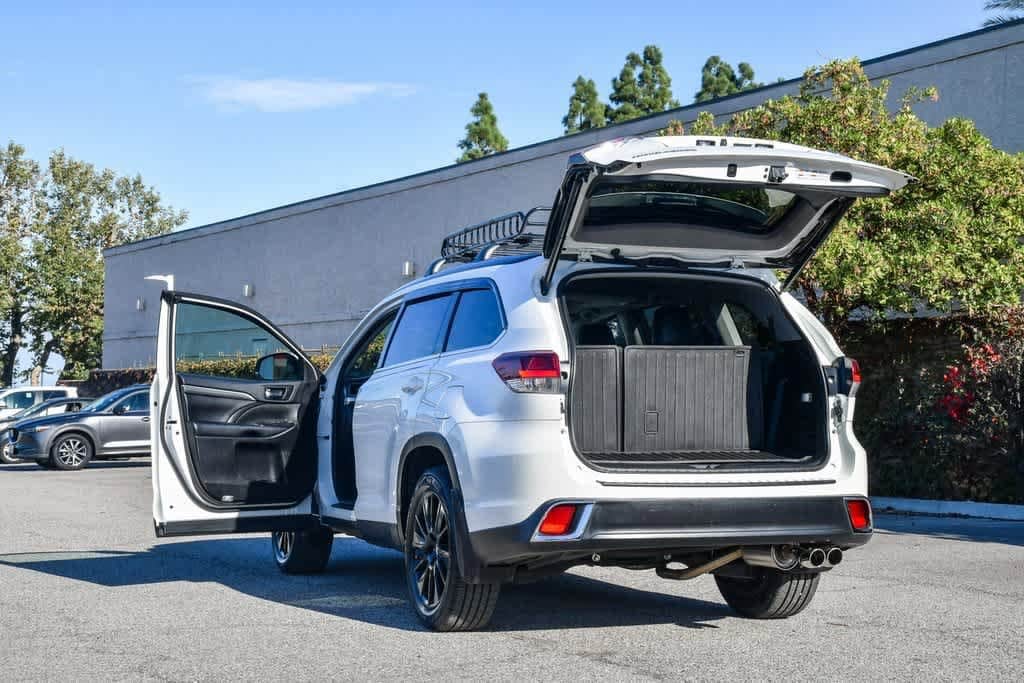 Thumbnail: 2019 Toyota Highlander - 27