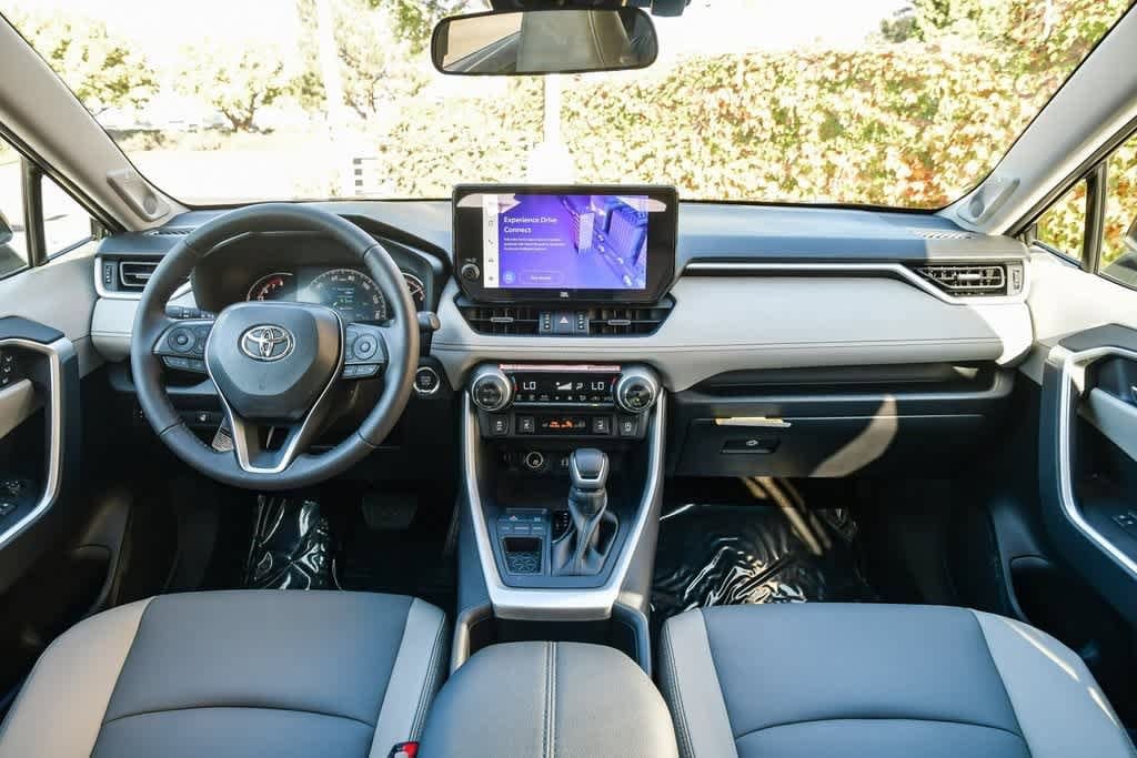 Thumbnail: 2025 Toyota RAV4 - 14