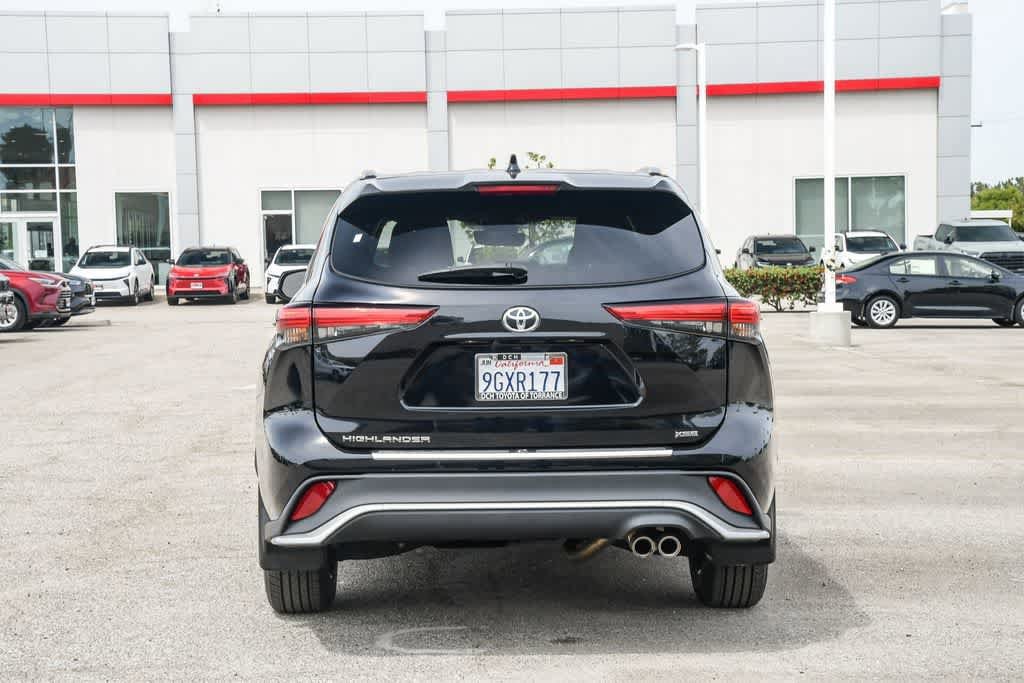 2023 Toyota Highlander XSE photo 3