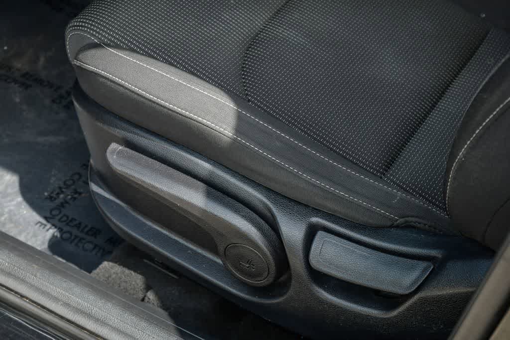 Thumbnail: 2019 Kia Forte - 25