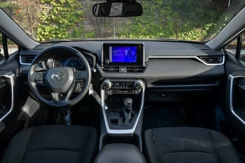 Thumbnail: 2025 Toyota RAV4 - 14